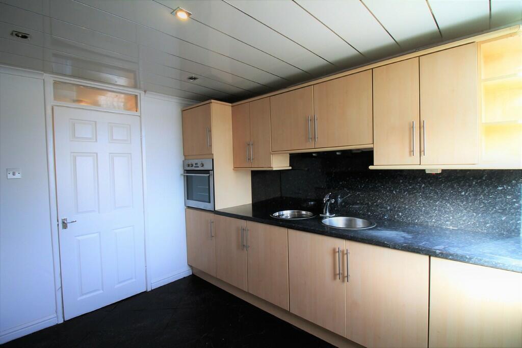 3 bed Terraced
