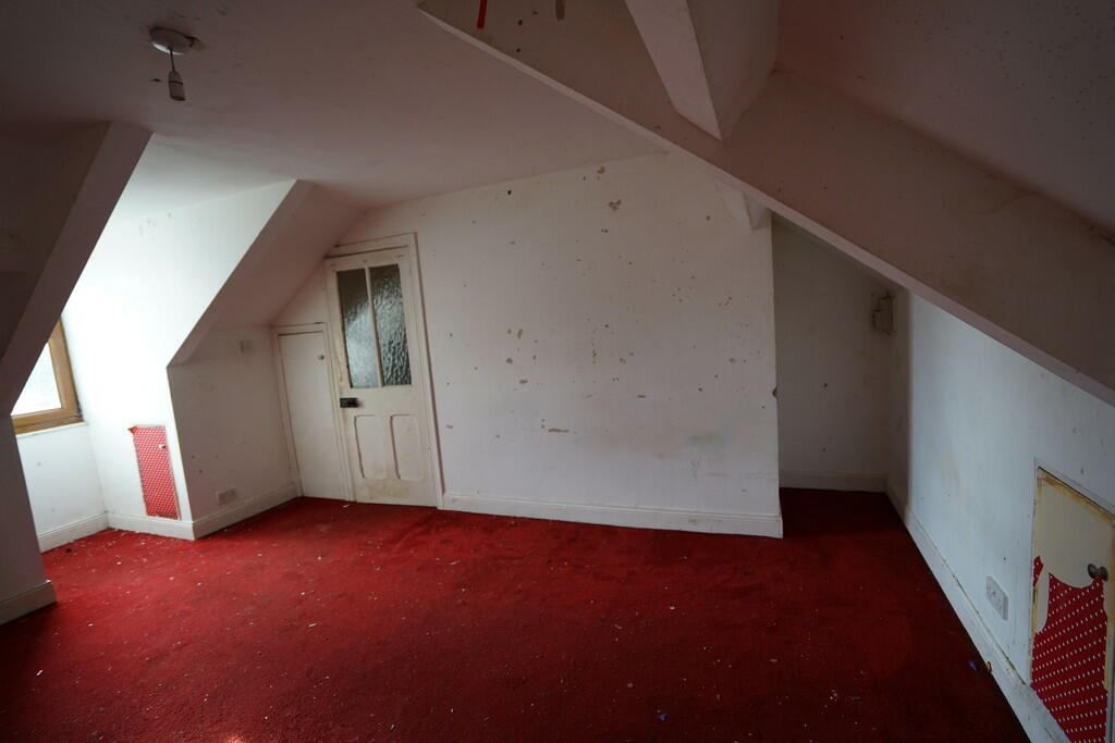 4 bed Terraced