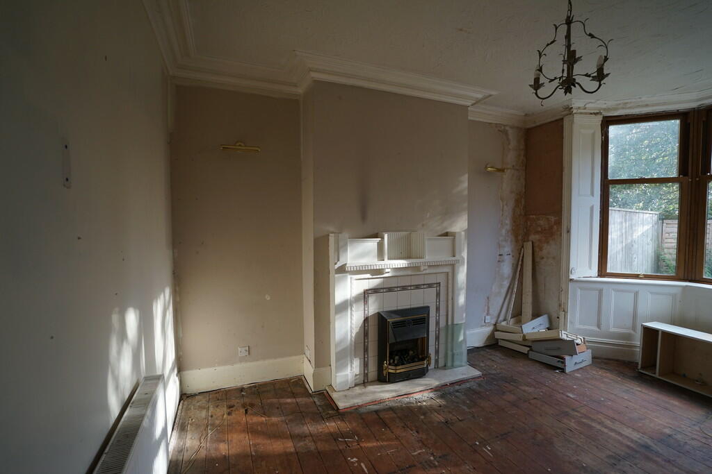 4 bed Terraced