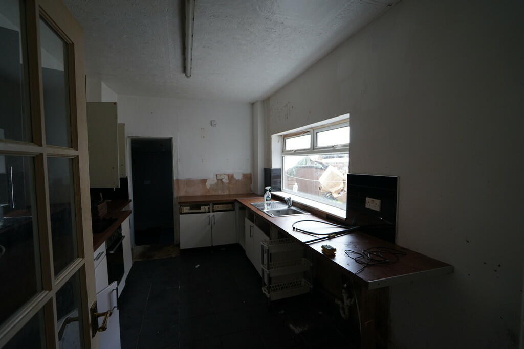 4 bed Terraced