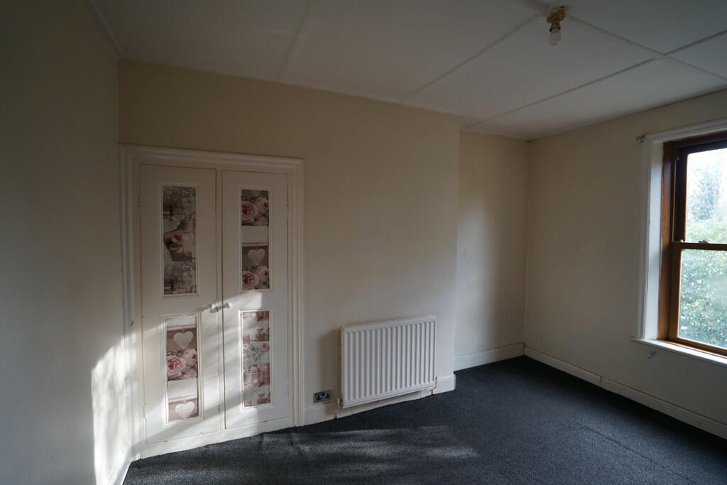 4 bed Terraced