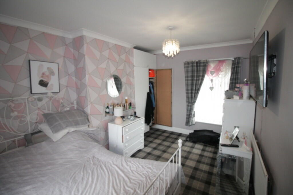 3 bed Terraced