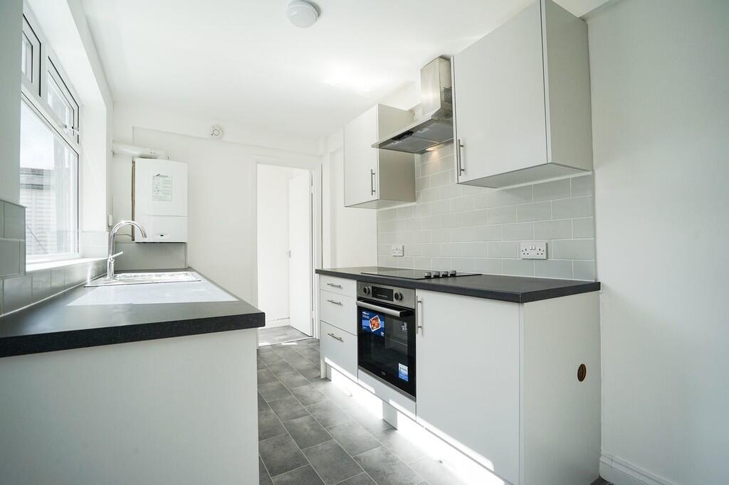 2 bed End of Terrace