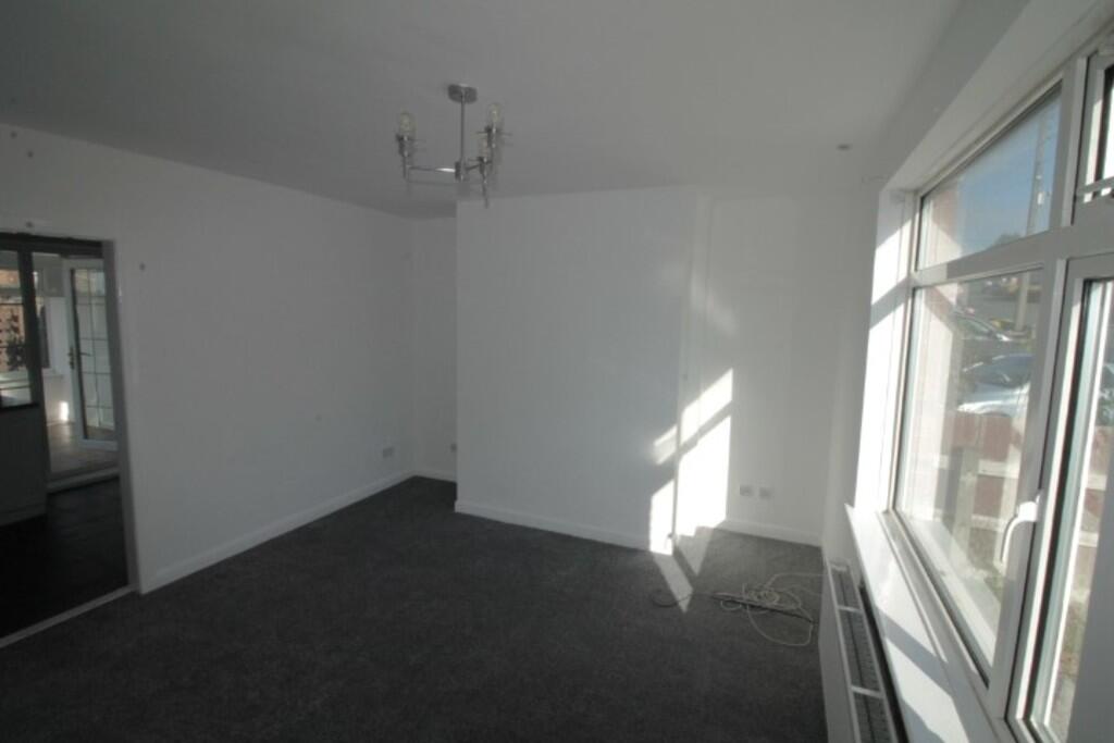 2 bed Semi-Detached