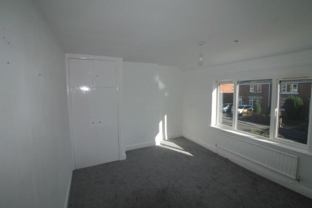 2 bed Semi-Detached