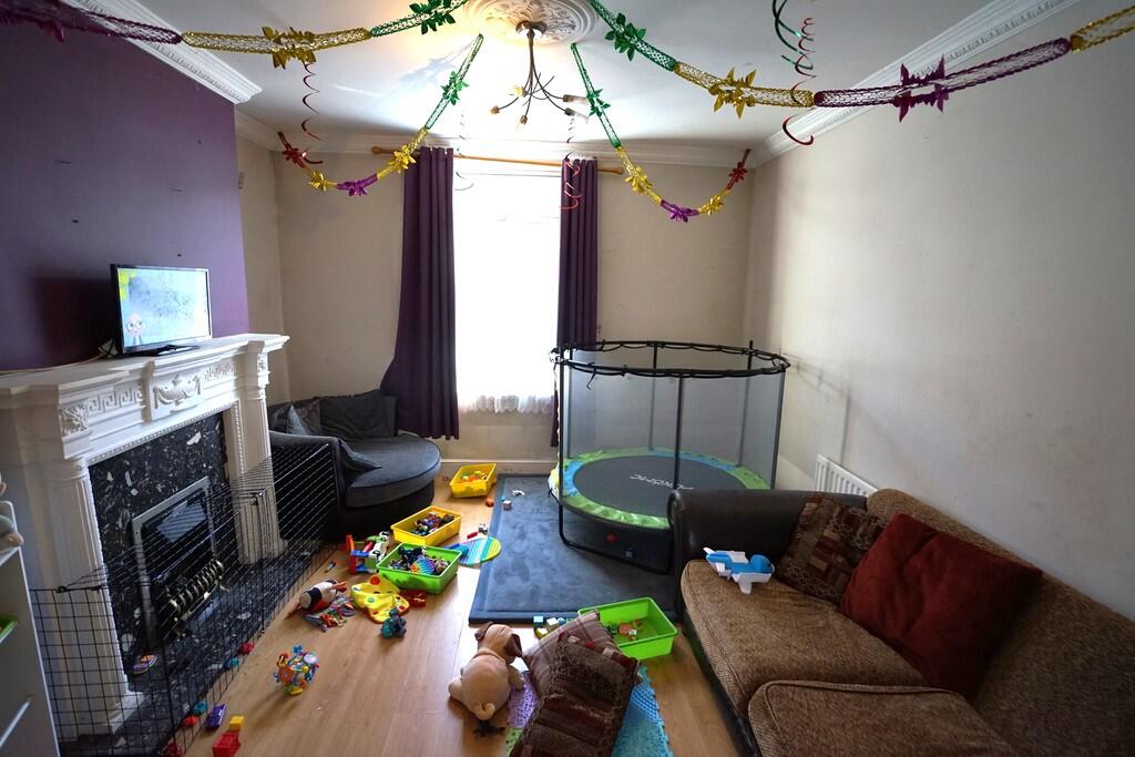 3 bed Terraced