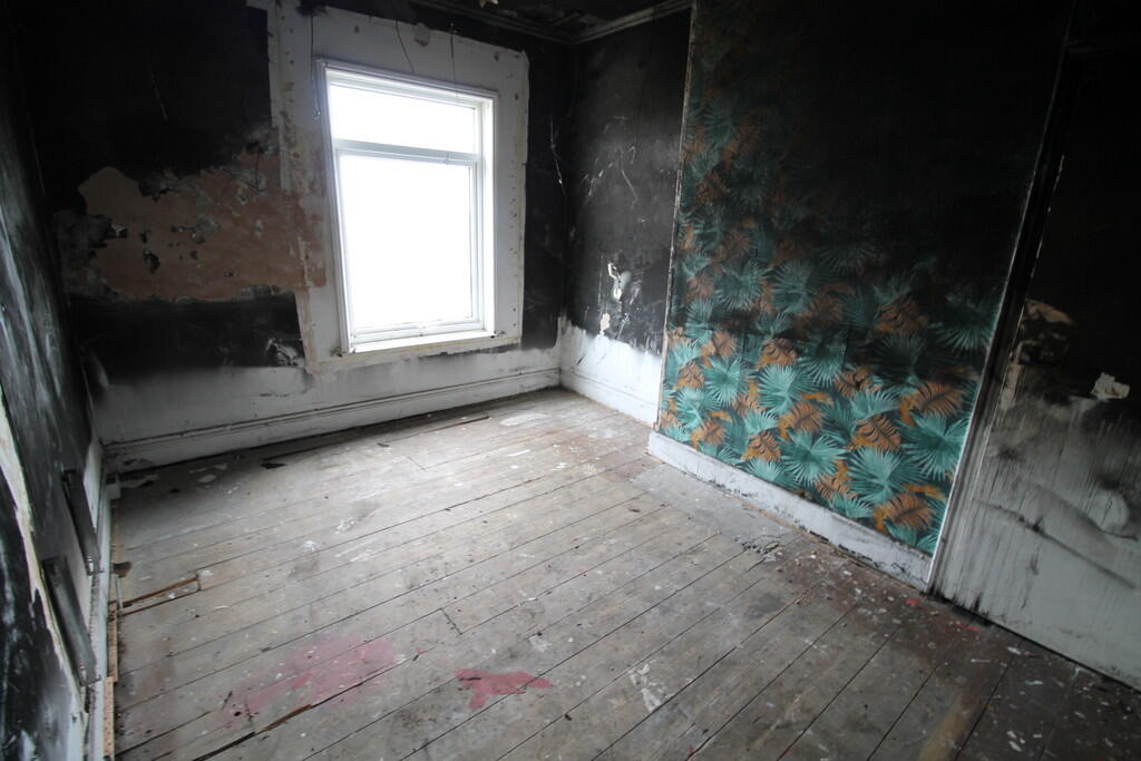 2 bed House