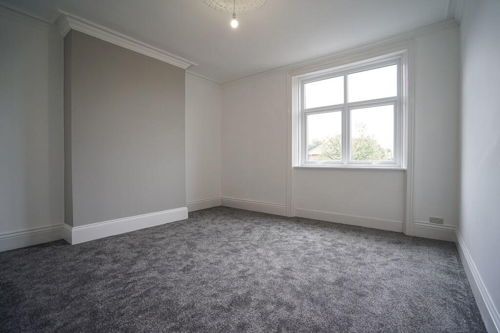 5 bed Maisonette