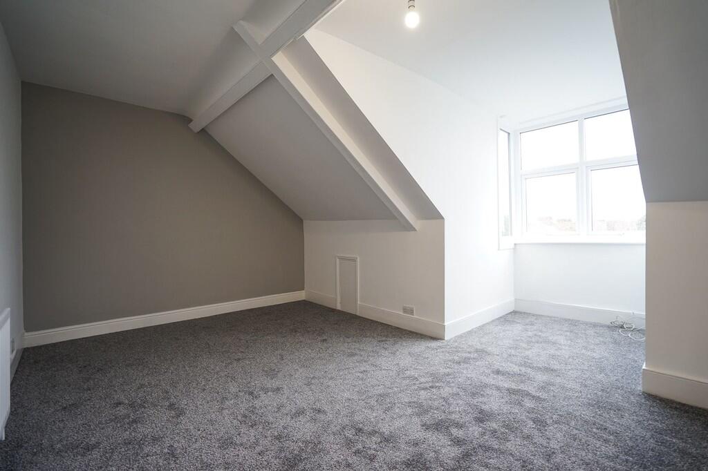 5 bed Maisonette