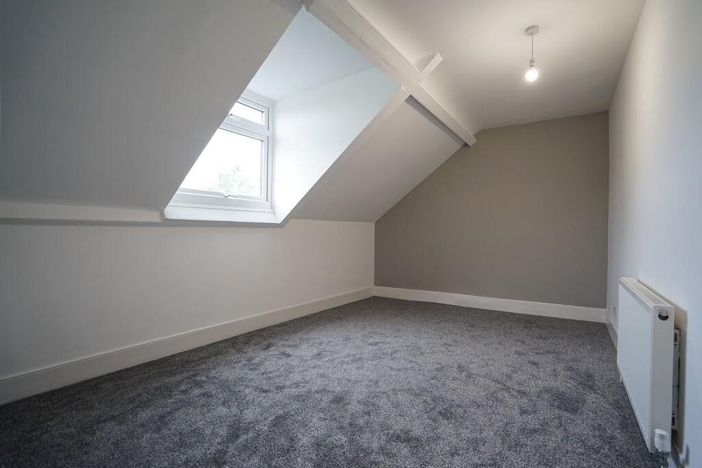 5 bed Maisonette