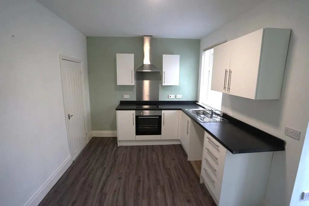 2 bed Semi-Detached