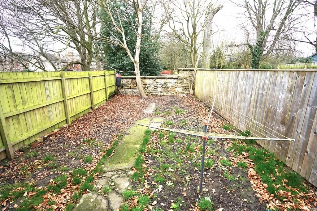 2 bed Semi-Detached