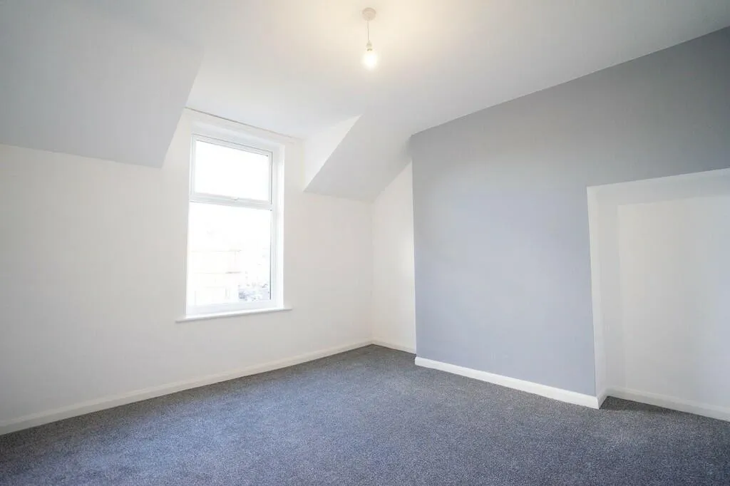 4 bed Terraced