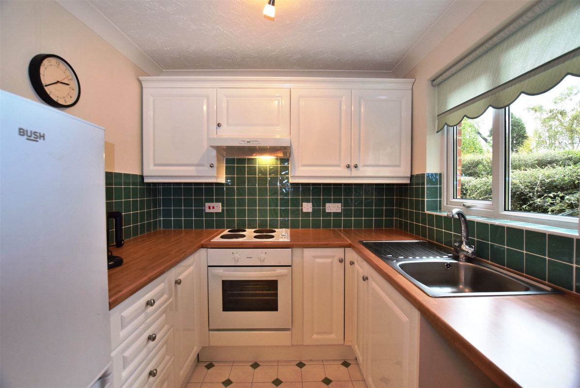 2 Bowes Lyon Court, Dryden Road, Low Fell, Gateshead, Tyne and Wear, NE9 5BX