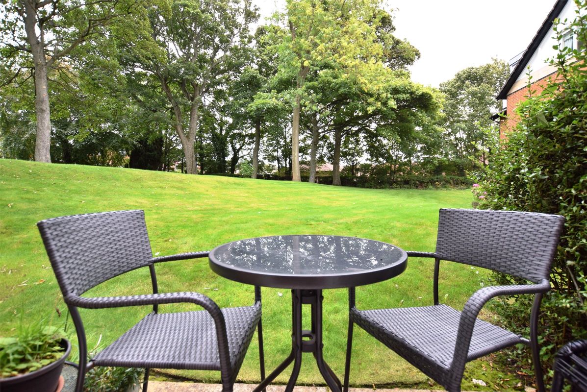 2 Bowes Lyon Court, Dryden Road, Low Fell, Gateshead, Tyne and Wear, NE9 5BX