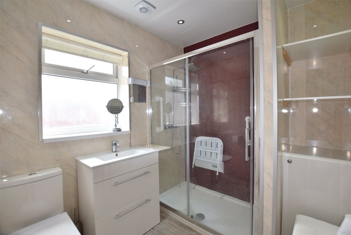 48 Holyoake Gardens, Gateshead, Tyne And Wear, NE9 5DT