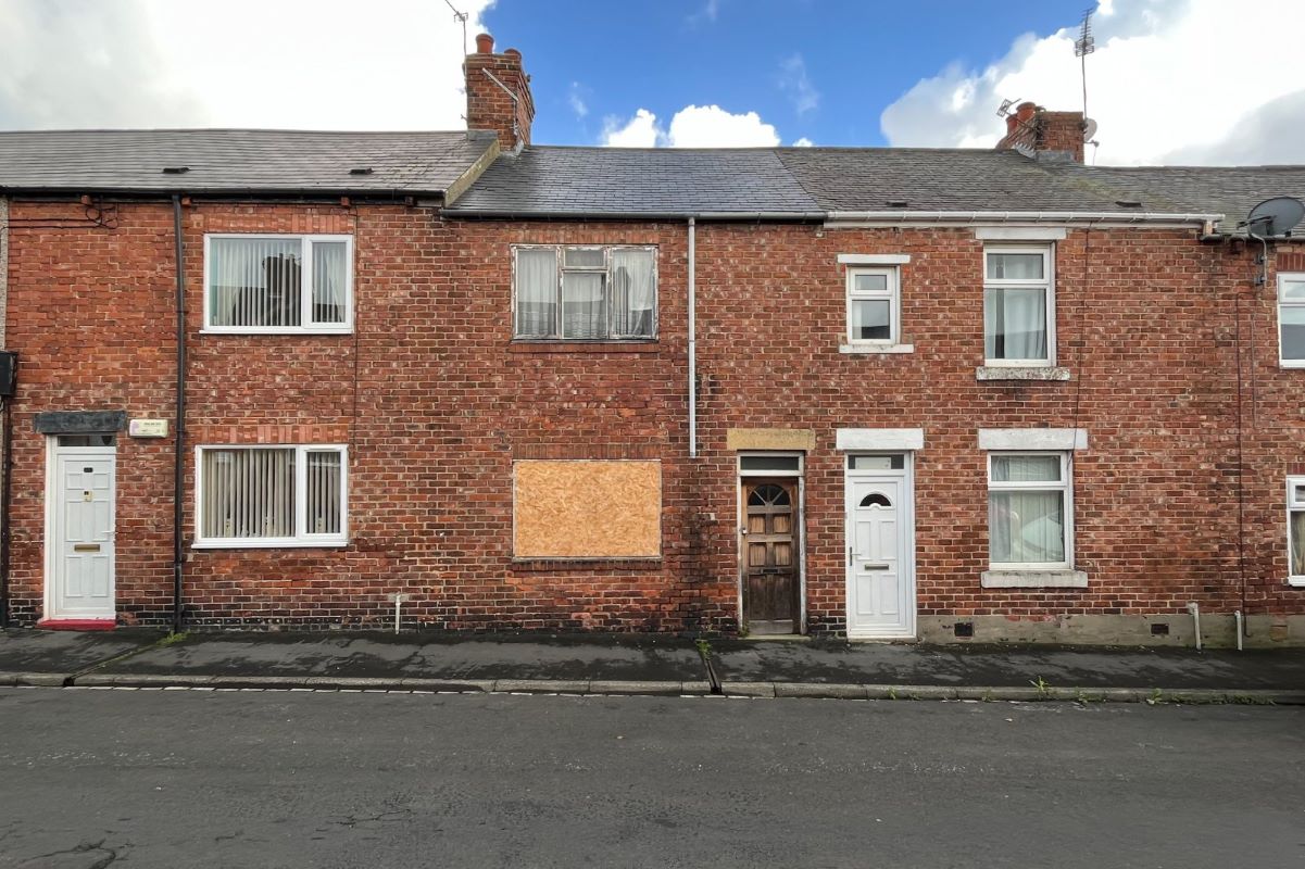 12 Queen Street, Grange Villa, Chester Le Street, County Durham, DH2 3LT