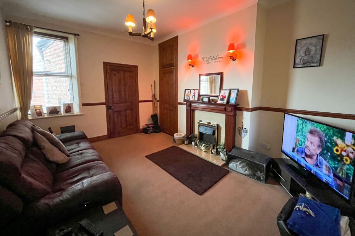 16 Cotterdale Avenue, Gateshead, Tyne And Wear, NE8 4JP