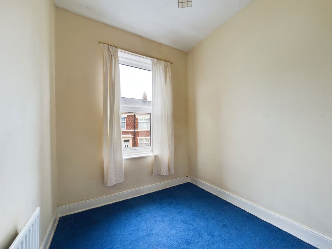 84 Brinkburn Avenue, Gateshead, Tyne And Wear, NE8 4JU