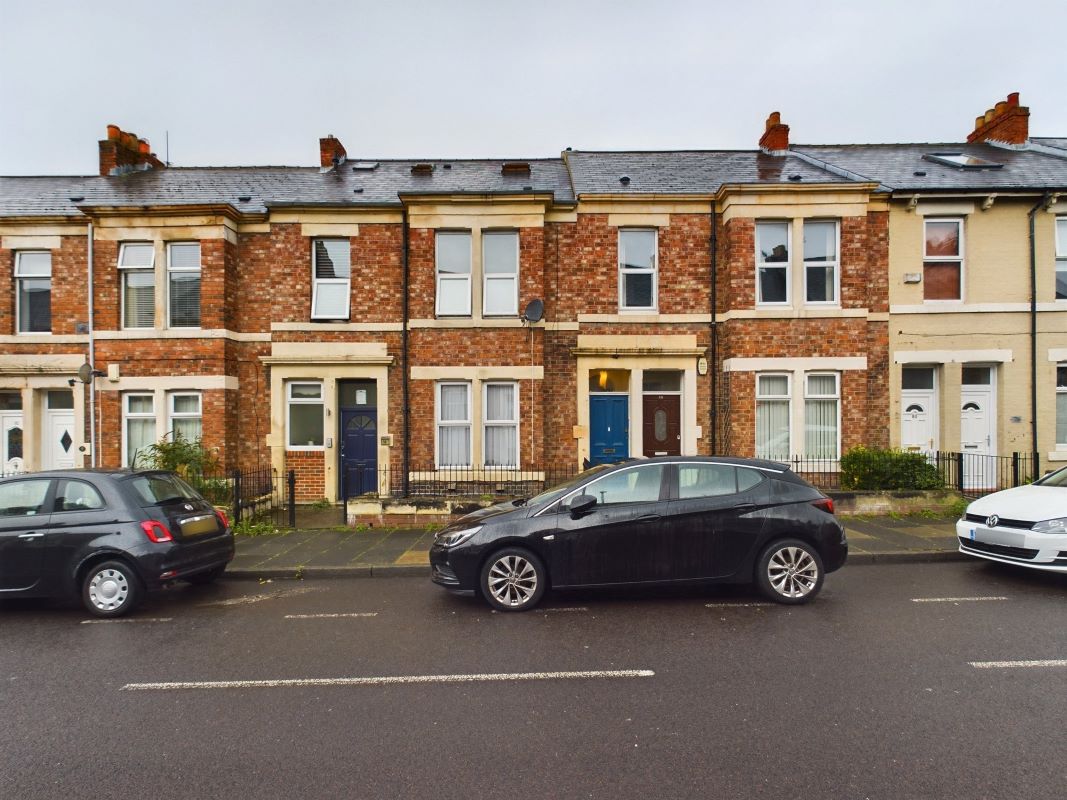 84 Brinkburn Avenue, Gateshead, Tyne And Wear, NE8 4JU