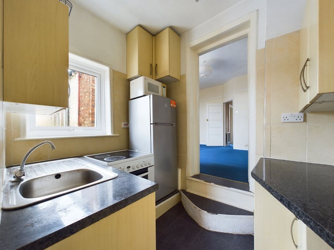 84 Brinkburn Avenue, Gateshead, Tyne And Wear, NE8 4JU