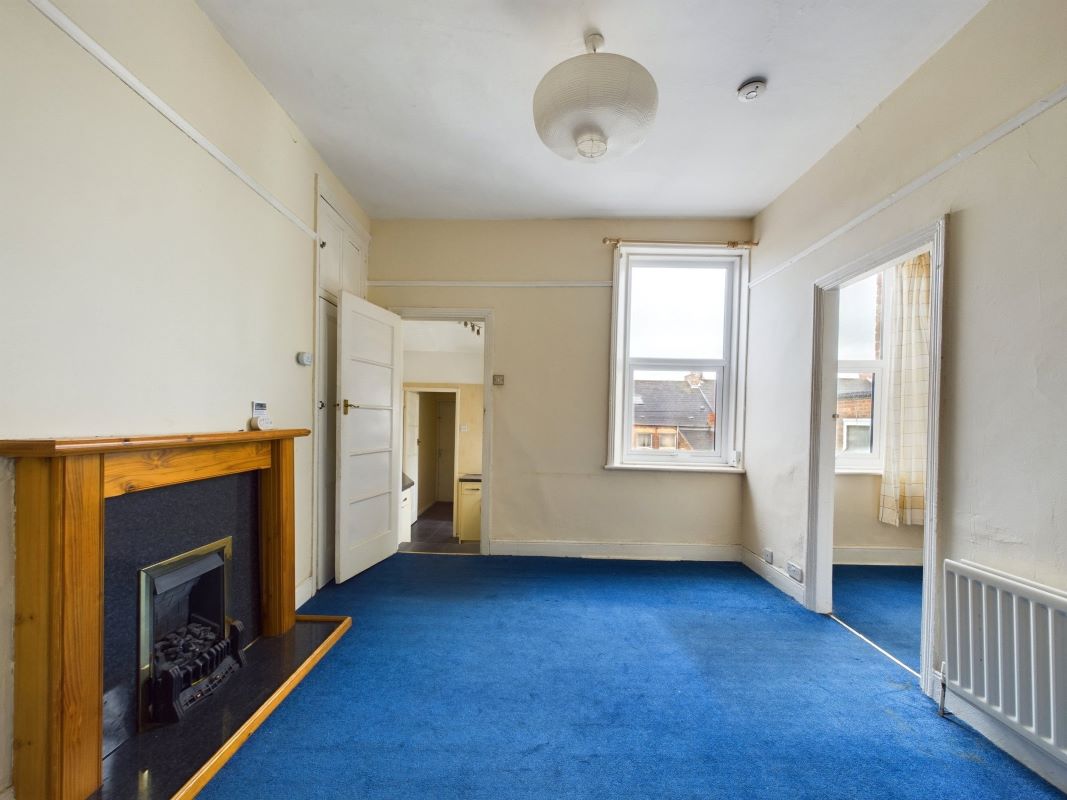 84 Brinkburn Avenue, Gateshead, Tyne And Wear, NE8 4JU