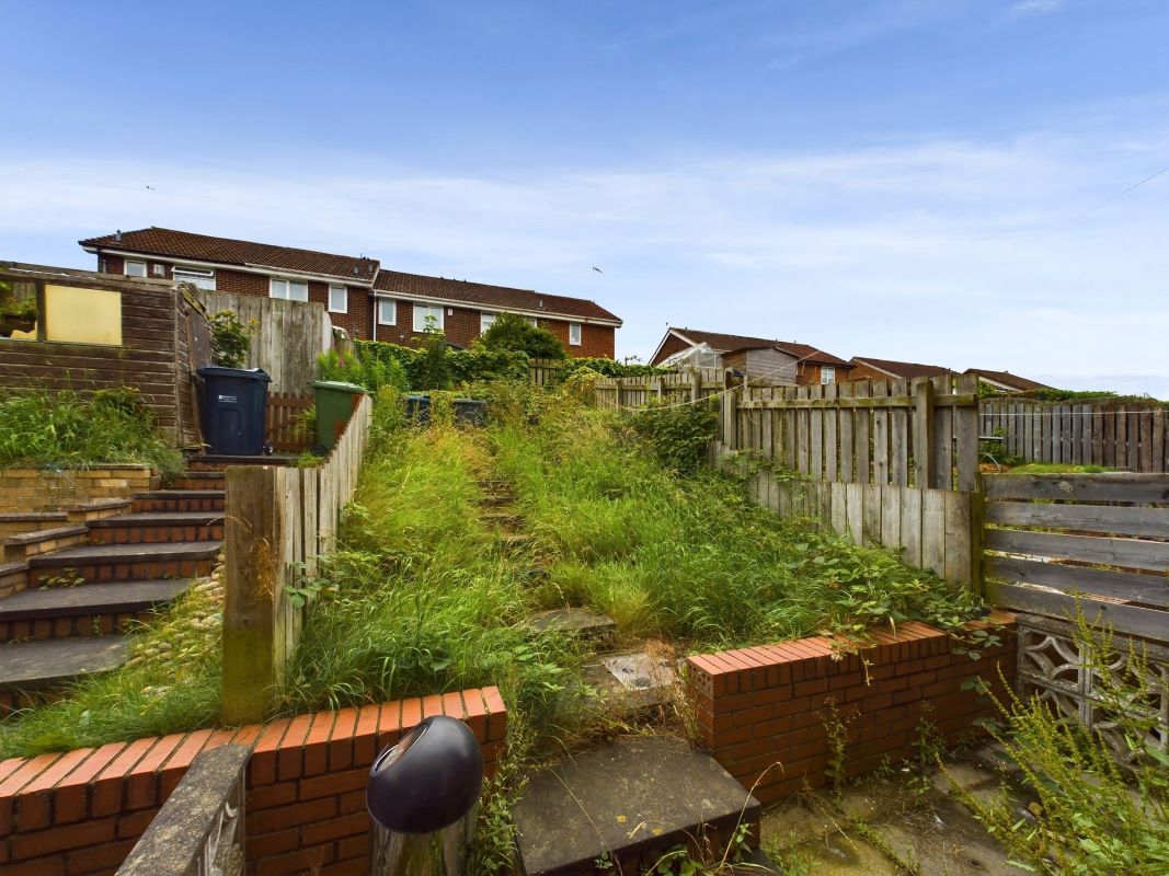 82 Dykes Way, Gateshead, Tyne And Wear, NE10 8QN