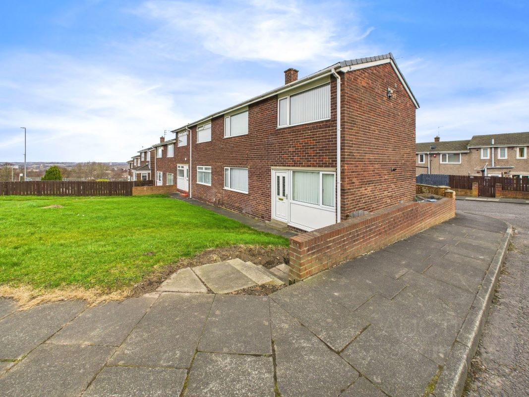 18 Hill Crest, Gateshead, Tyne And Wear, NE10 9AL