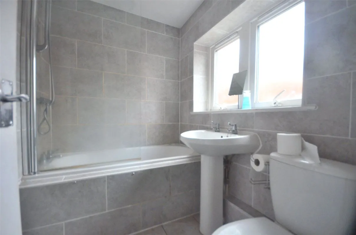 67 Brinkburn Avenue, Gateshead, Tyne And Wear, NE8 4JT