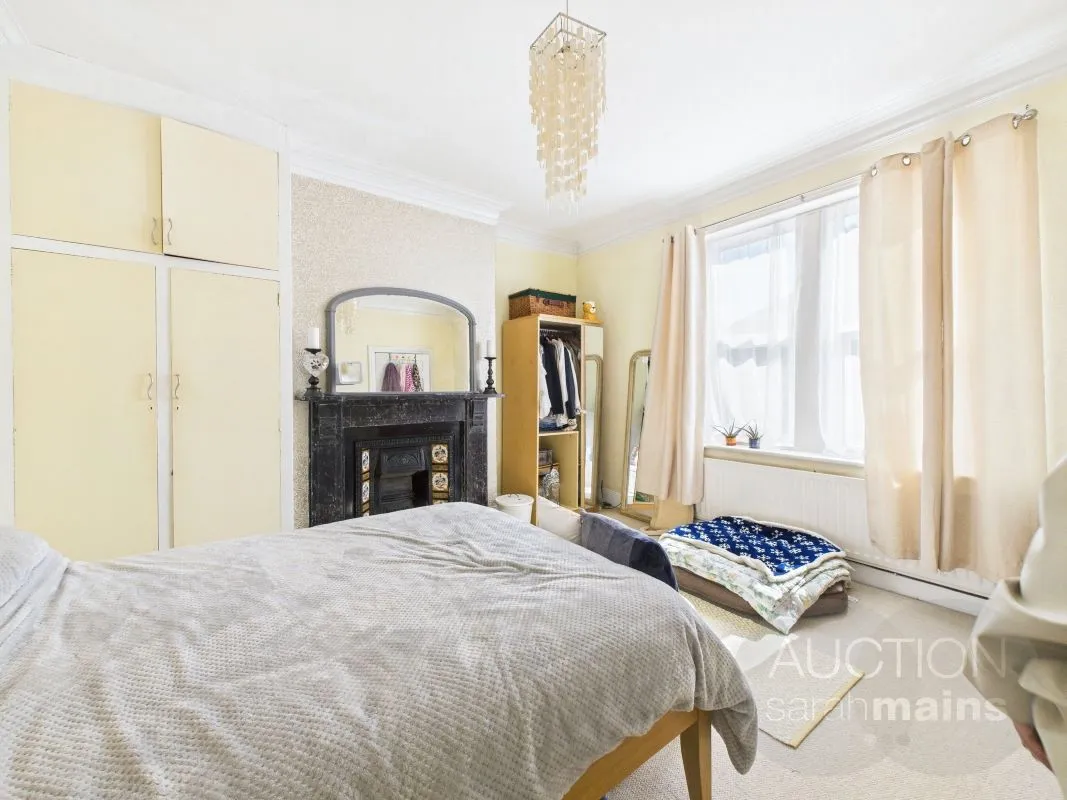 8 Hadrian Road, Newcastle upon Tyne, Tyne and Wear, NE4 9AR