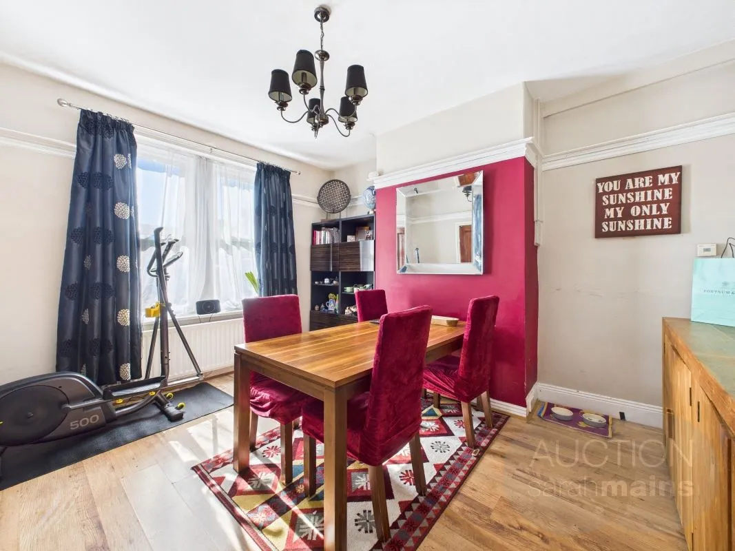 8 Hadrian Road, Newcastle upon Tyne, Tyne and Wear, NE4 9AR