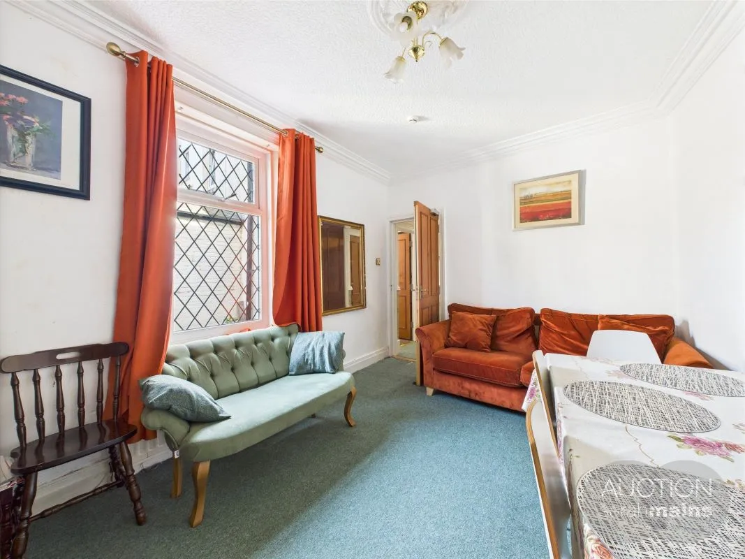 The Alexandra Guest House, 6 Victoria Road East, Hebburn, Tyne And Wear, NE31 1XQ