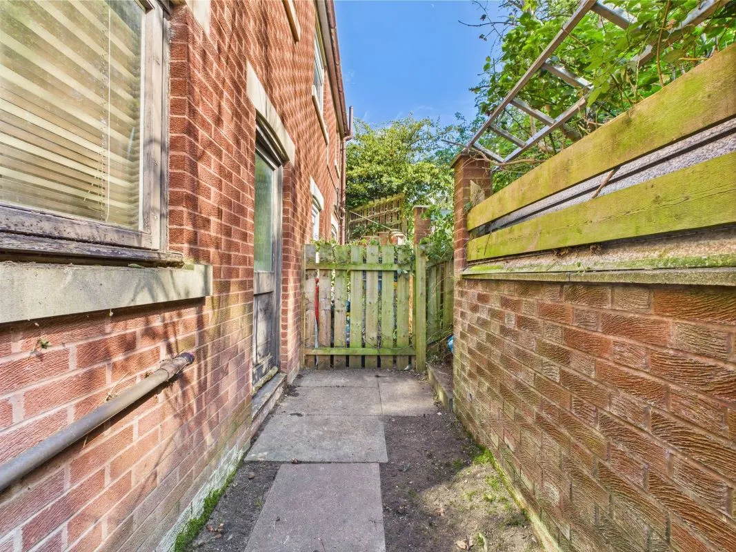 42 Cobden Terrace, Gateshead, Tyne And Wear, NE8 3TB