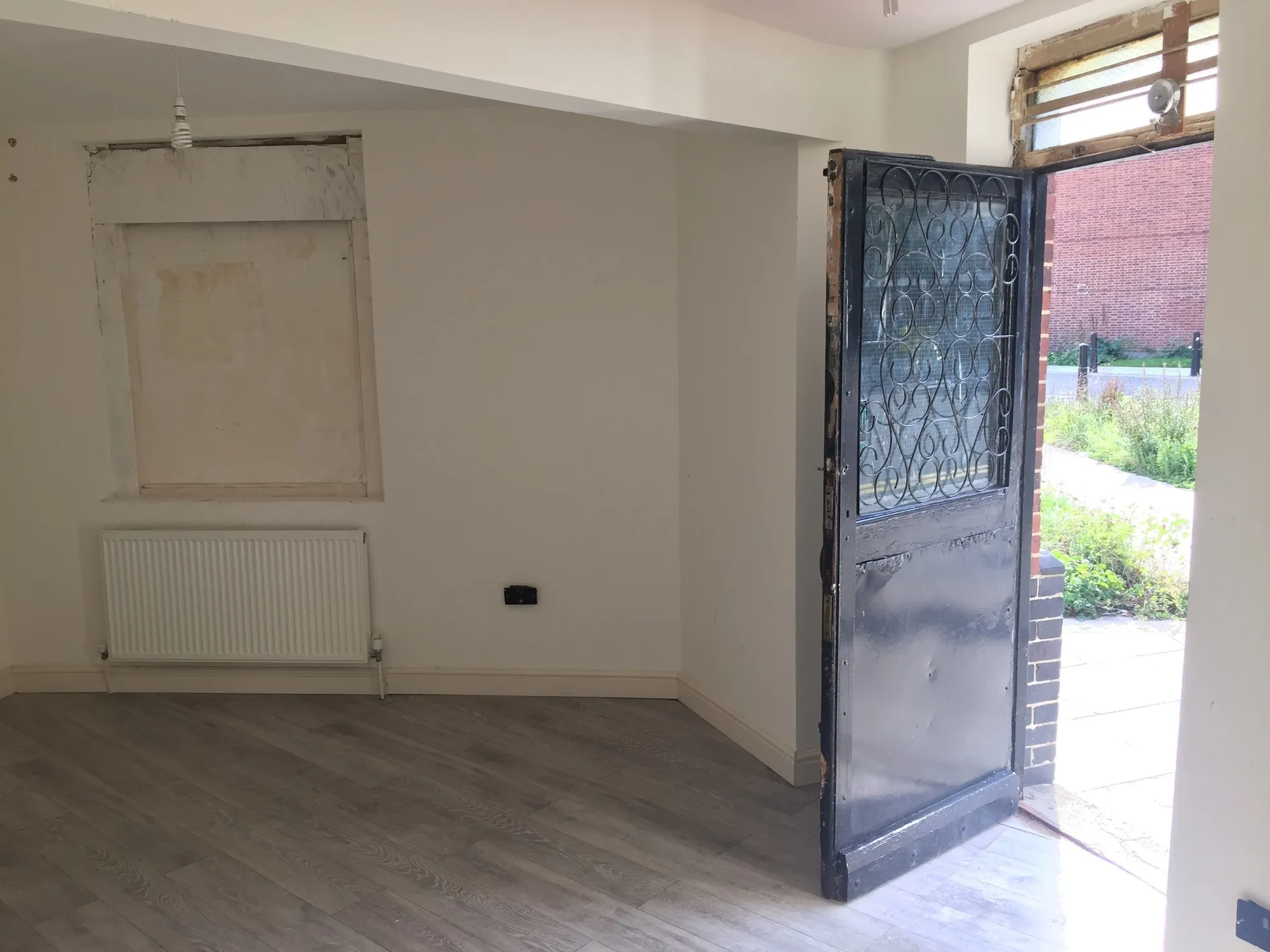 21 Cressy House, Hannibal Road, Stepney Green, London E1 3JE