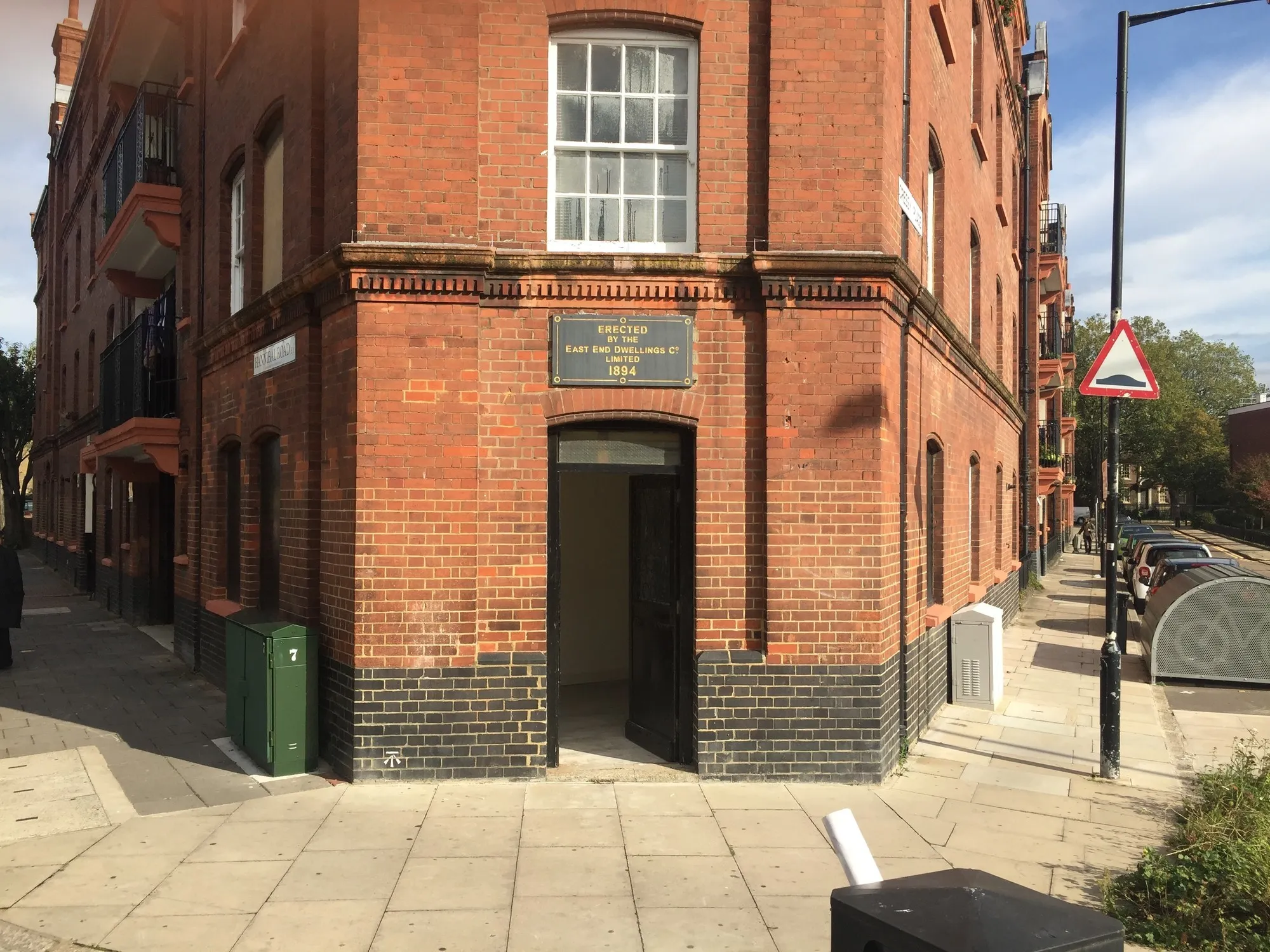 21 Cressy House, Hannibal Road, Stepney Green, London E1 3JE