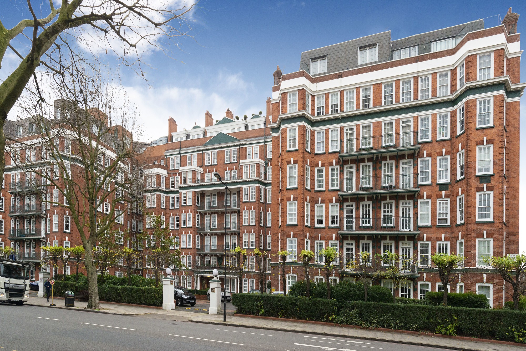 Flat 3, St Johns Wood Court, St Johns Wood Road, St Johns Wood, London NW8 8QT
