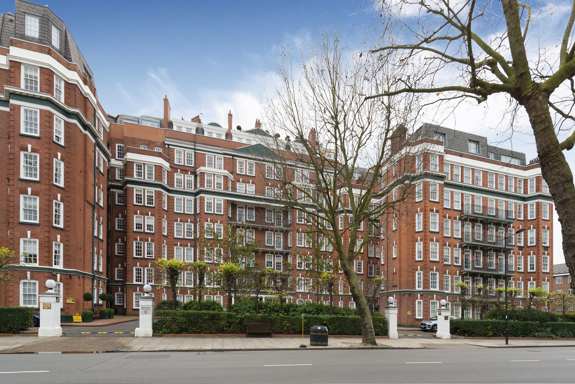 Flat 3, St Johns Wood Court, St Johns Wood Road, St Johns Wood, London NW8 8QT
