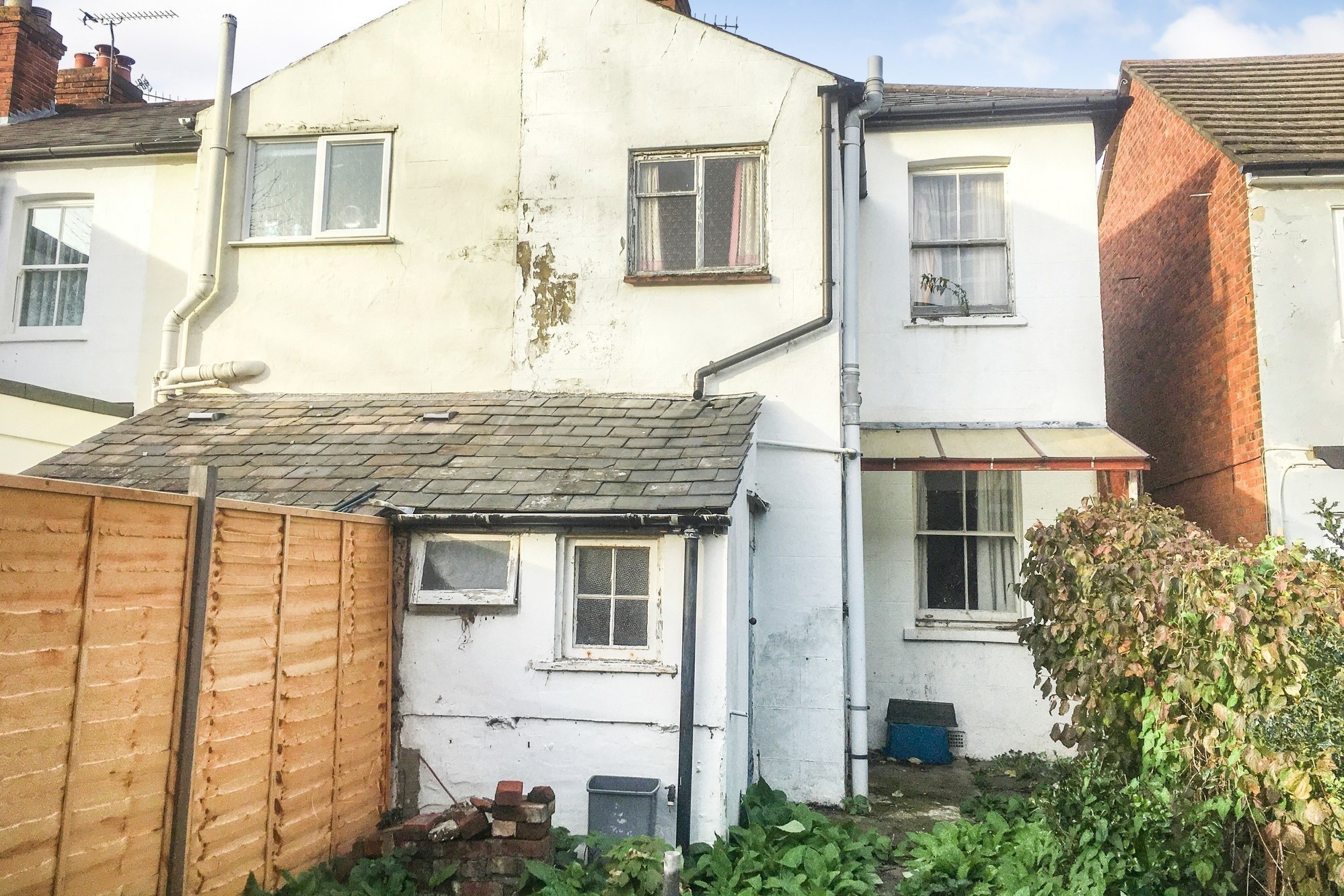 121 Queens Road, Farnborough, Hampshire GU14 6JN