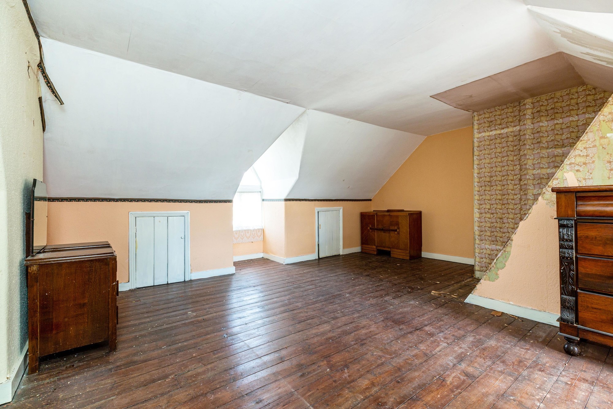 83 Brodrick Road, Wandsworth, London SW17 7DX 

