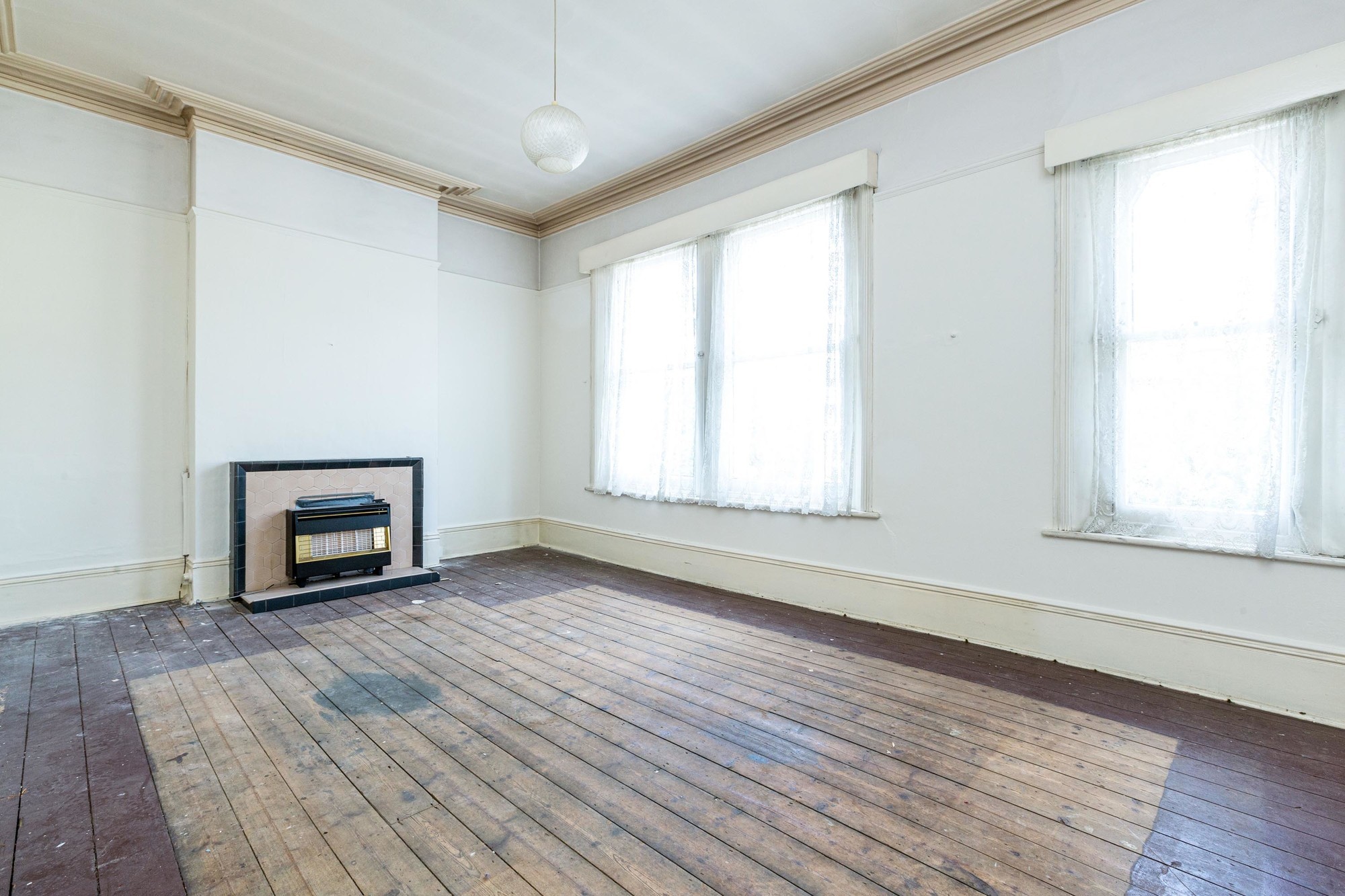 83 Brodrick Road, Wandsworth, London SW17 7DX 
