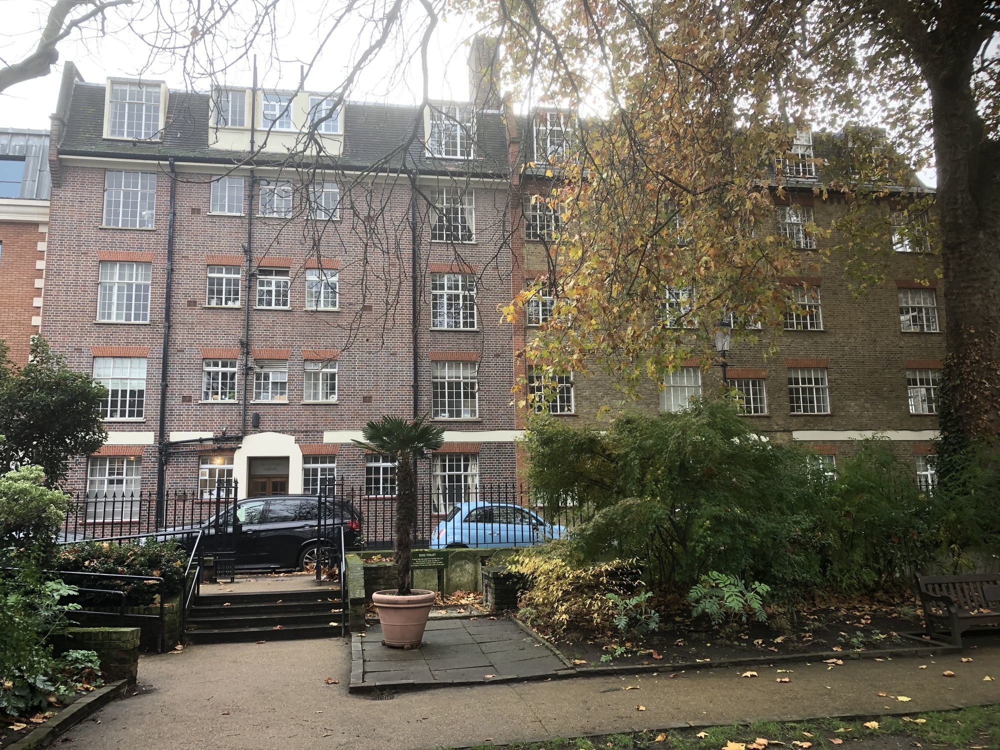 12 Britten House, Britten Street, Chelsea, London SW3 3UB