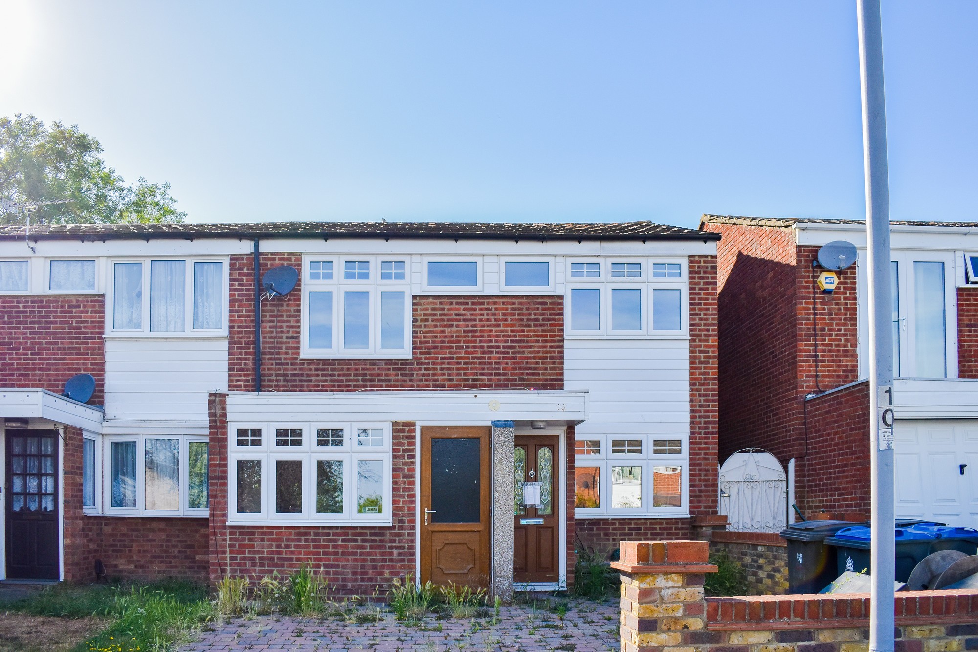 73 Angus Close, Chessington, Surrey KT9 2BN
