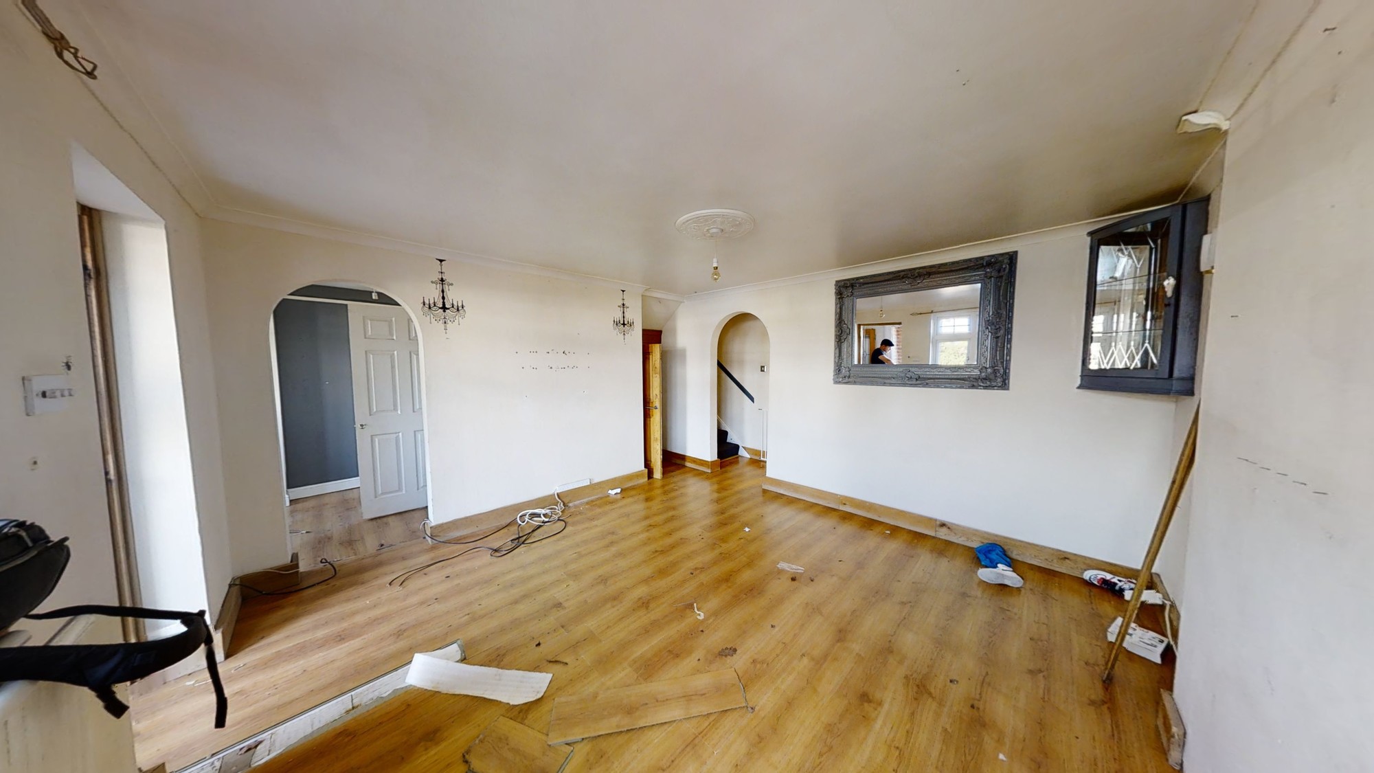 73 Angus Close, Chessington, Surrey KT9 2BN