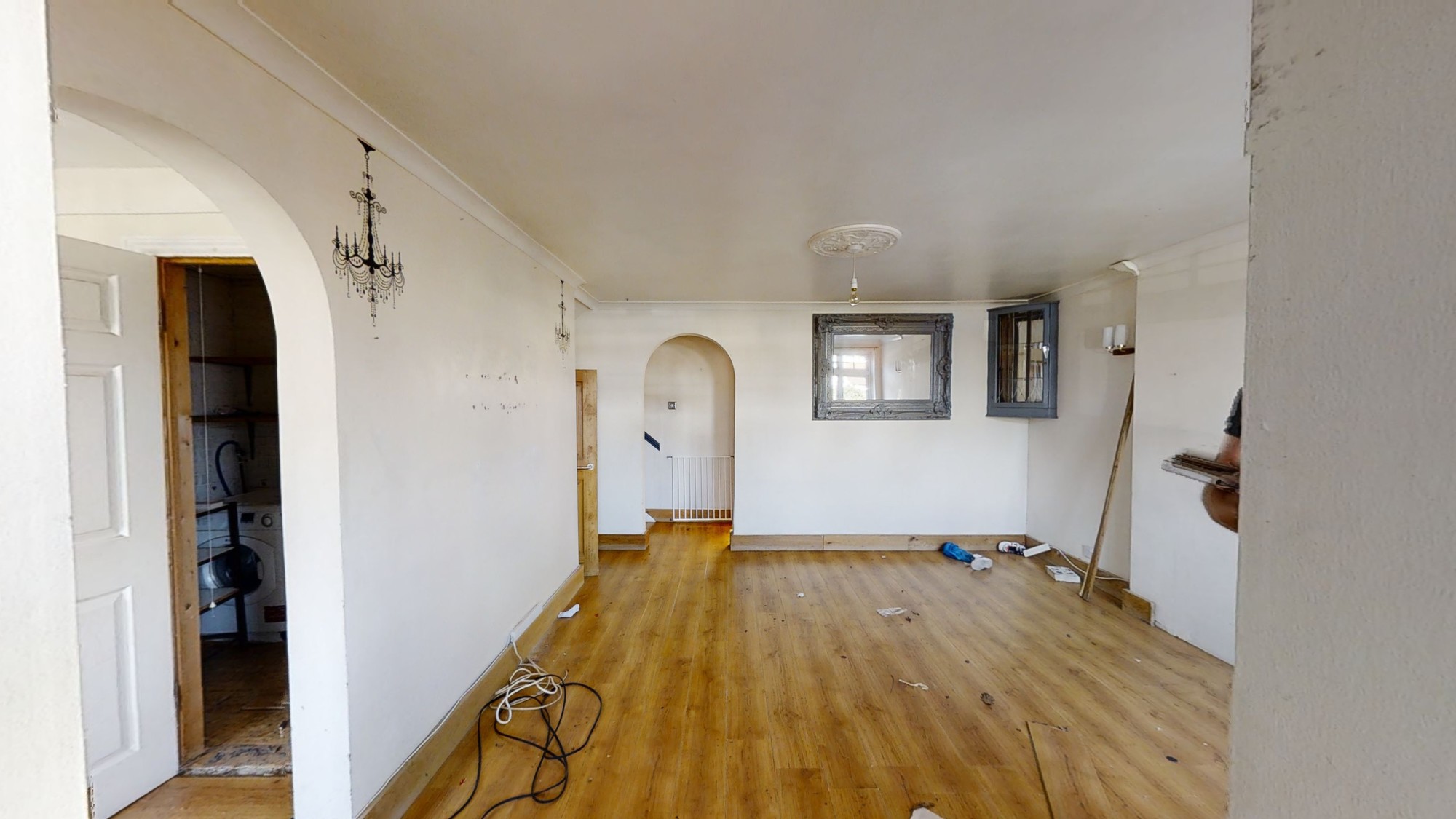 73 Angus Close, Chessington, Surrey KT9 2BN