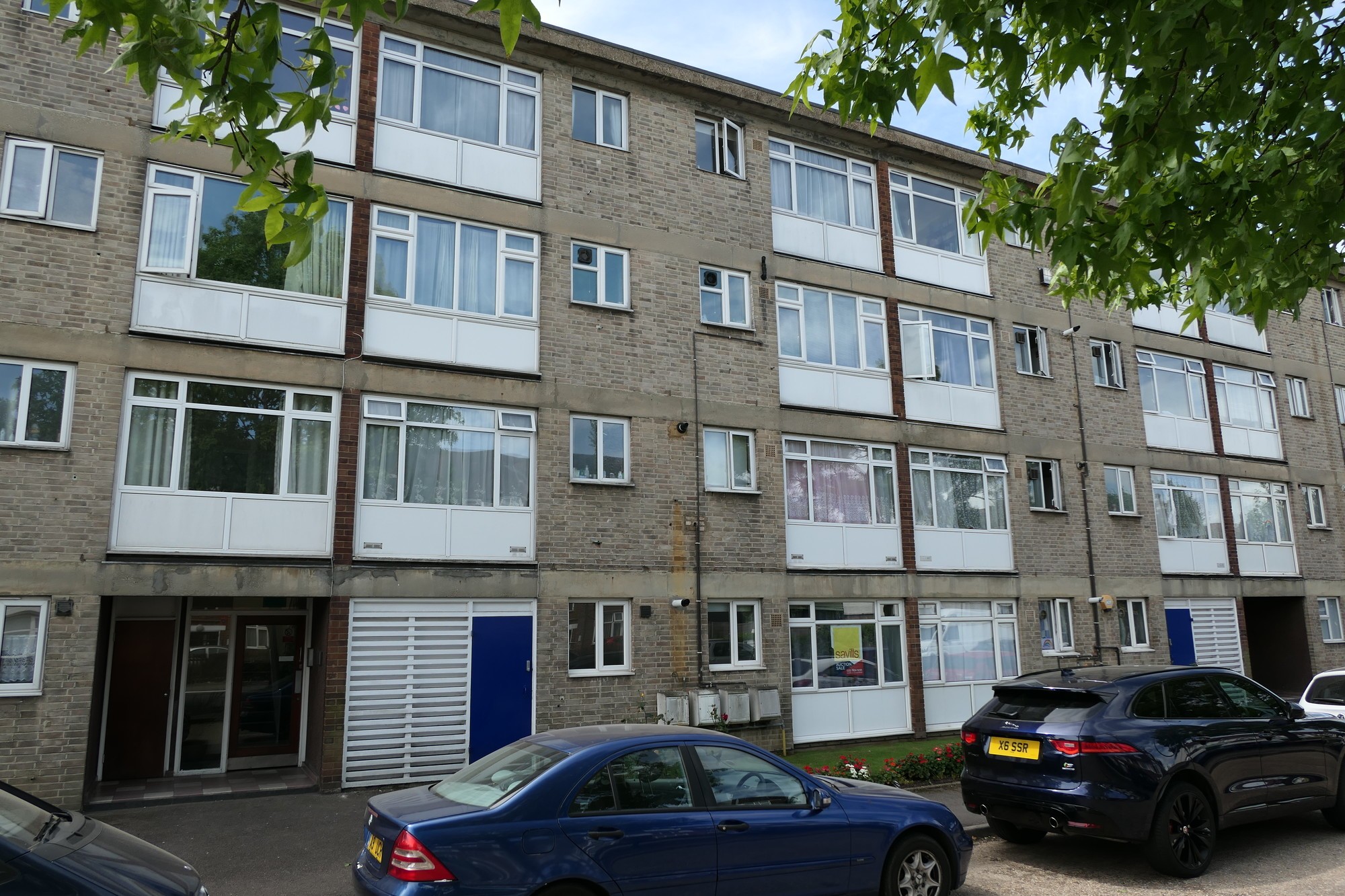 2 Park Farm Close, East Finchley, London N2 0PU
