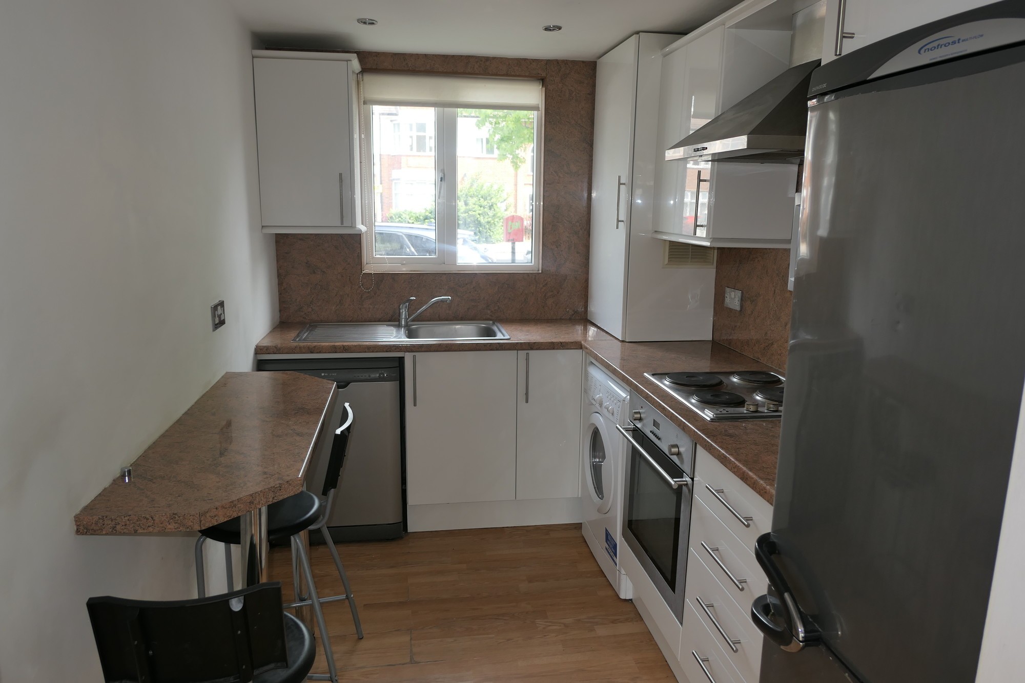 2 Park Farm Close, East Finchley, London N2 0PU
