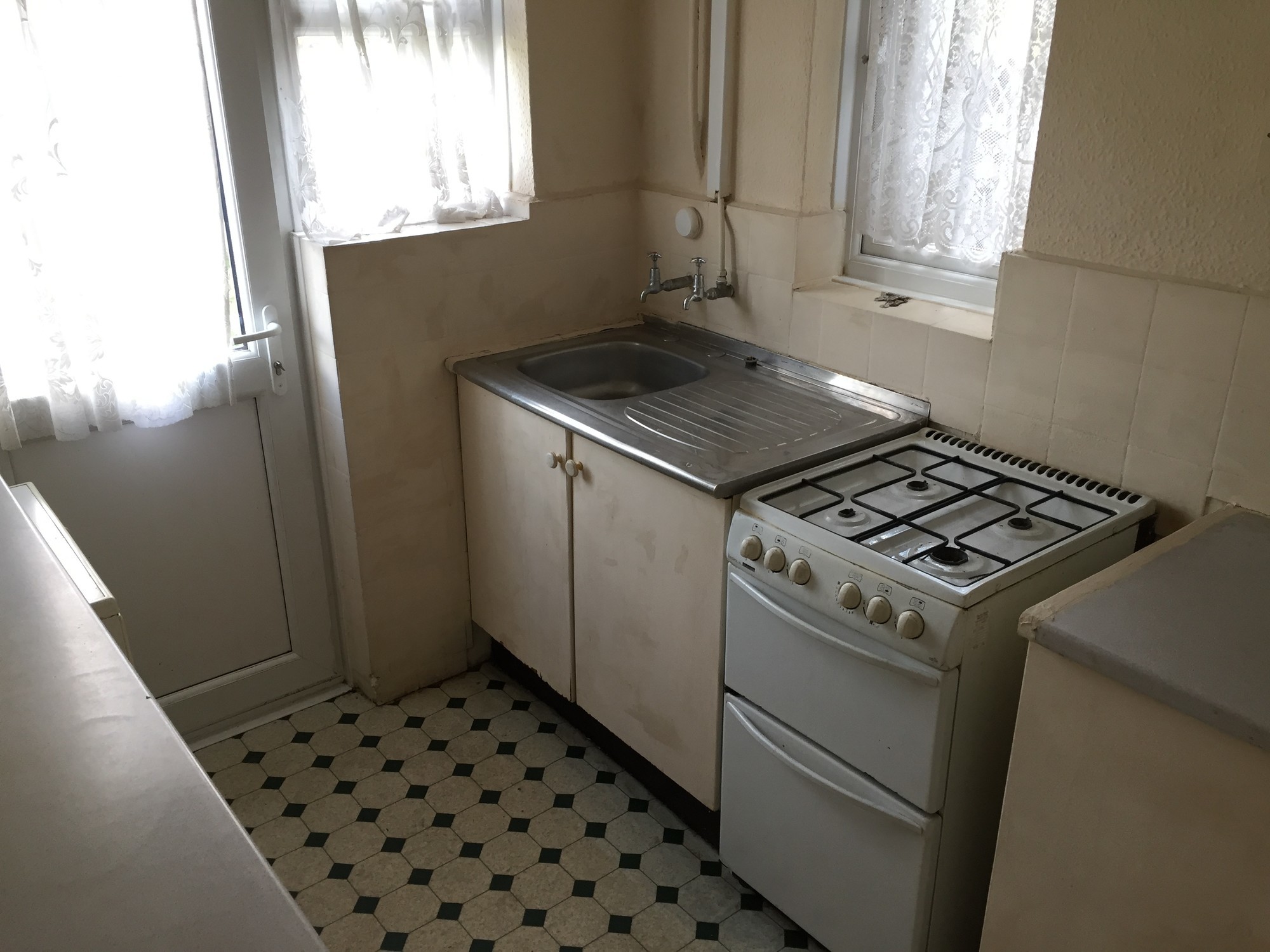 423 Chertsey Road, Twickenham, Middlesex TW2 6LS