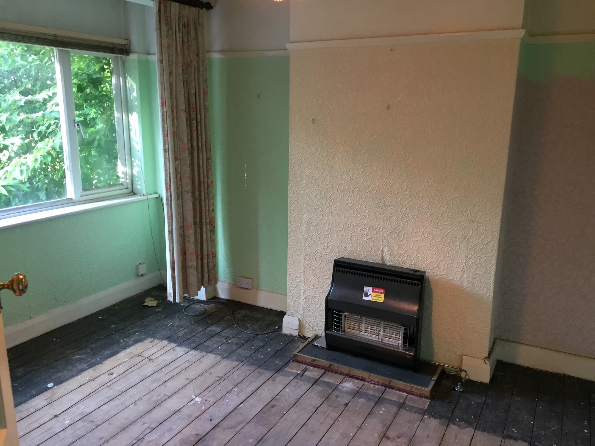 423 Chertsey Road, Twickenham, Middlesex TW2 6LS