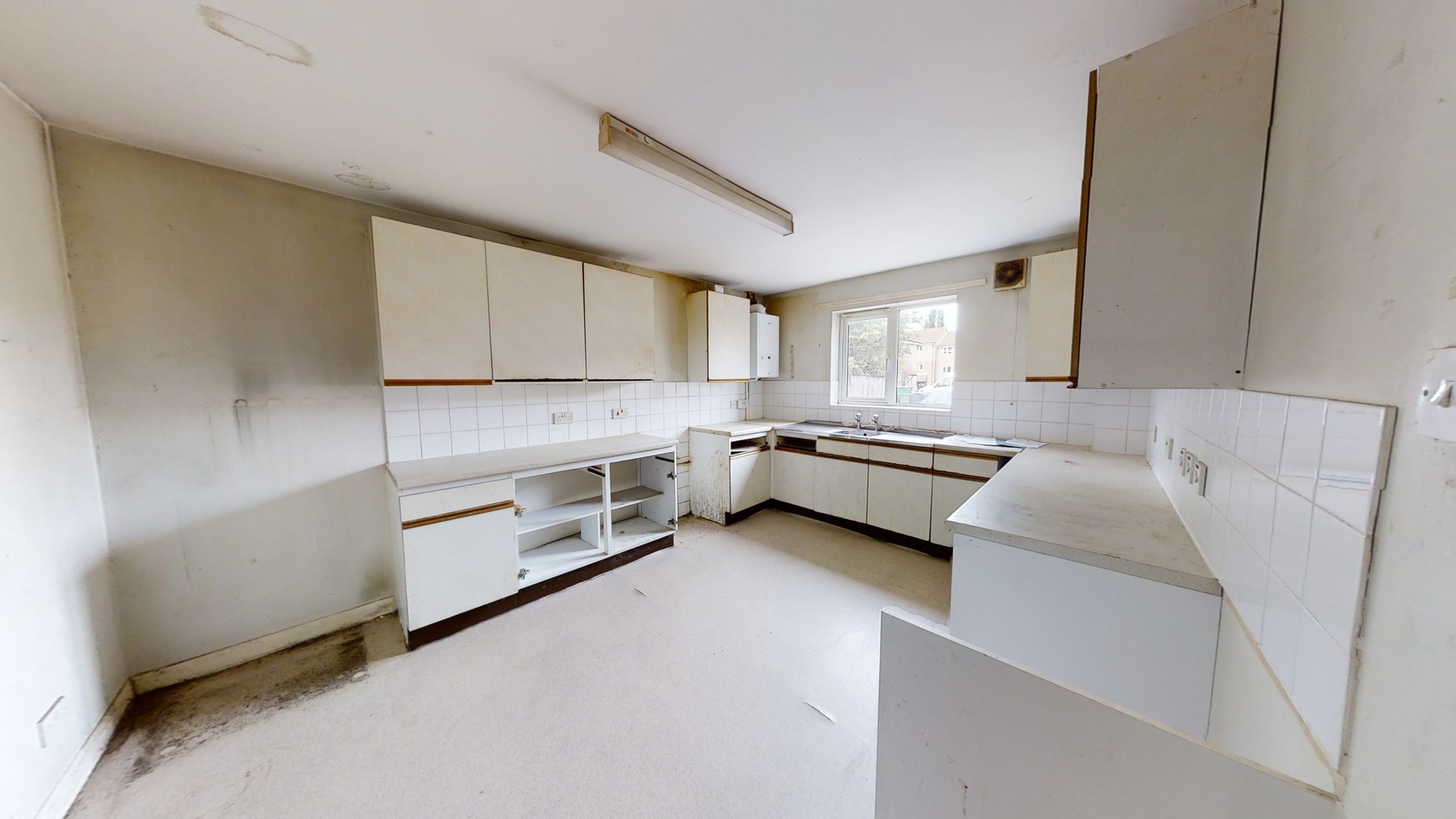 21 Batley Close, Mitcham, Surrey CR4 4AY