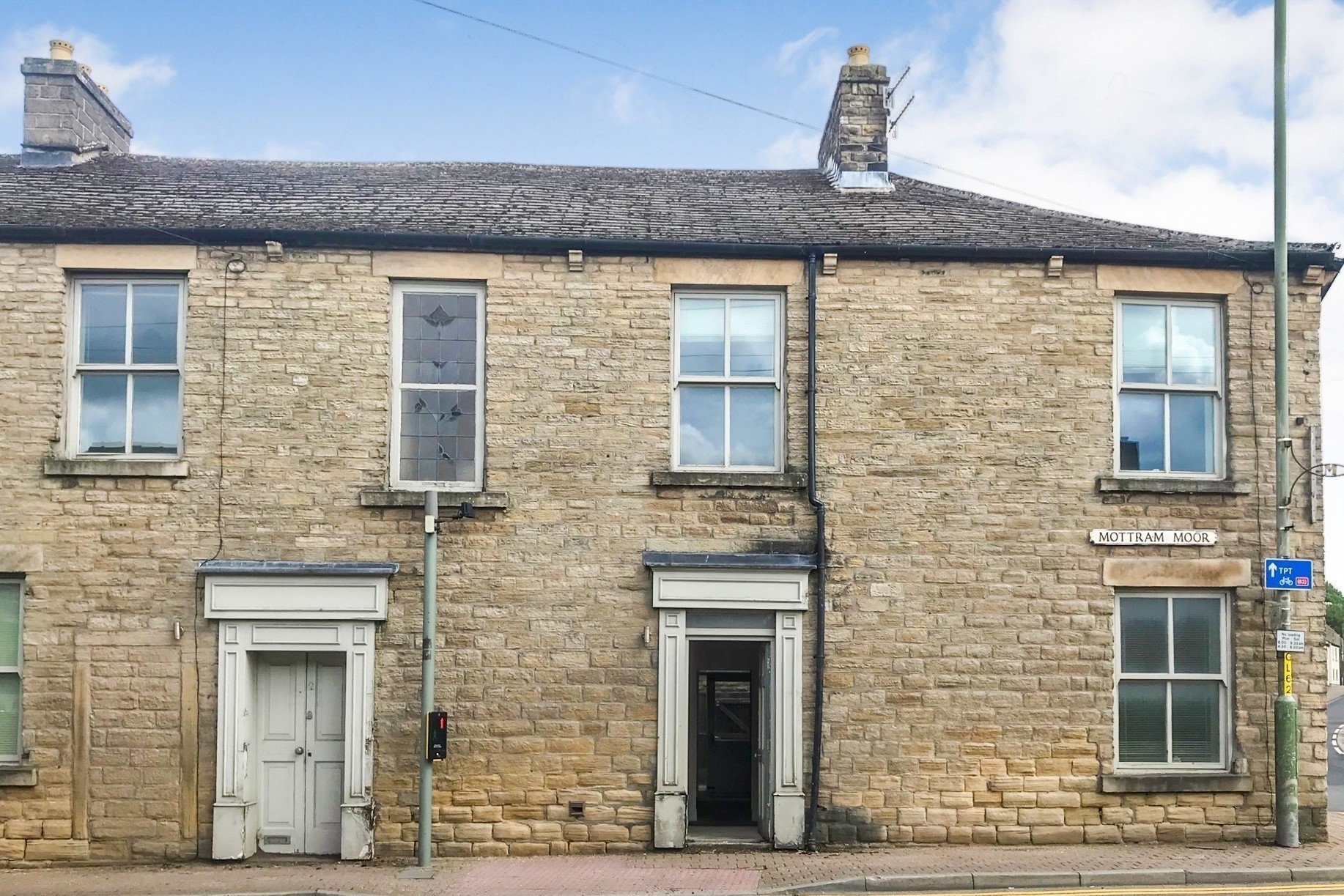 1 Junction Mews, Mottram Moor, Mottram, Hyde, SK14 6LA